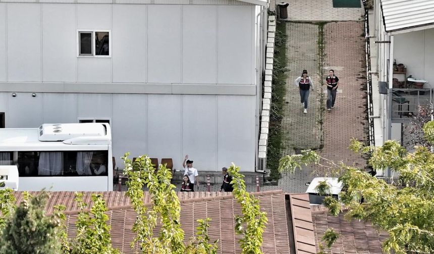 İrem Derici nişan gününde Adli Tıp Kurumu'nda görüntülendi