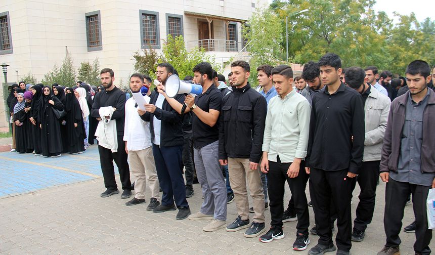 Dicle Üniversitesi öğrencilerinden tesettüre hakarete tepki