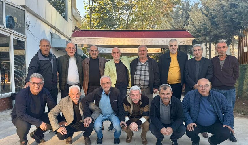 Diyarbakır’da tarihi buluşma: 43 yıl sonra bir araya geldiler