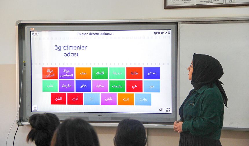 Babasının vasiyetini yerine getirdi öğretmen oldu