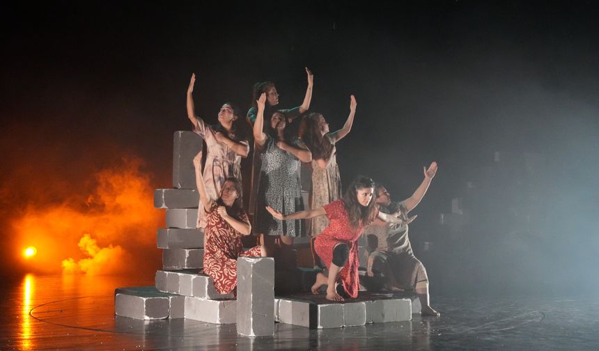 Diyarbakır’da Jîn oyunu kadınlar için sahnelendi