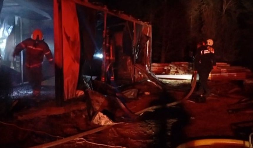 Canını hiçe saydı! Bursa’daki yangında faciadan dönüldü