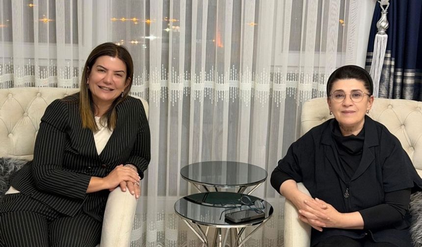 AK Partili Vekilden Leyla Zana’ya destek ziyareti