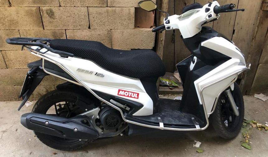 Park halindeki motosikleti çalmışlar