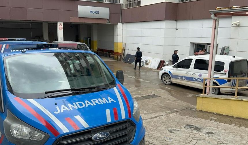 Balkondan düşen yaşlı adam öldü