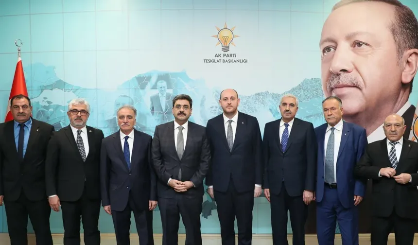 AK Partili 2 başkanın görevine son verildi