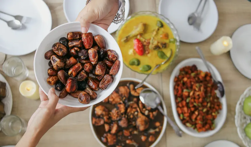 Diyetisten Sümeyye Kaymak yazdı: Ramazan ayında sağlıklı beslenme önerileri ve kritik noktalar nelerdir?