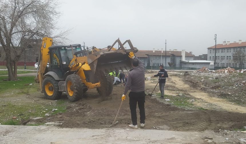 Diyarbakır Sur’da çamur deryası tarih oldu: Mahalleli rahat nefes aldı