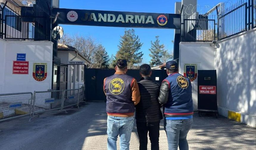 Diyarbakır’da JASAT operasyonu: Kesinleşmiş cezası olan çok sayıda kişi yakalandı