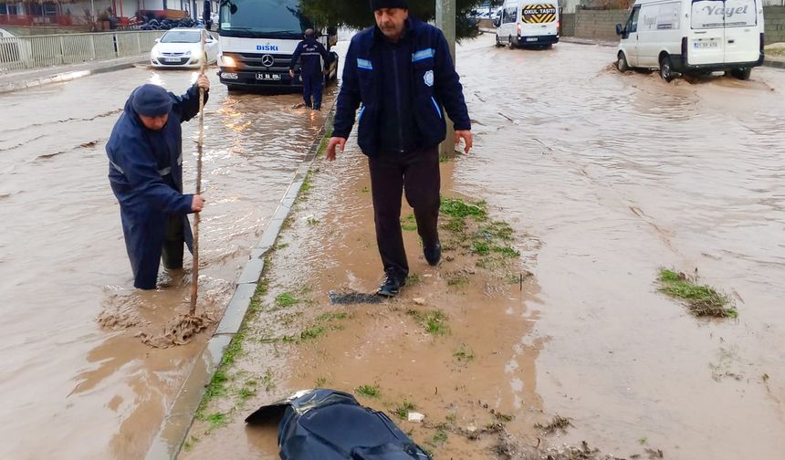 DİSKİ Ekipleri Silvan’da sele karşı seferber oldu