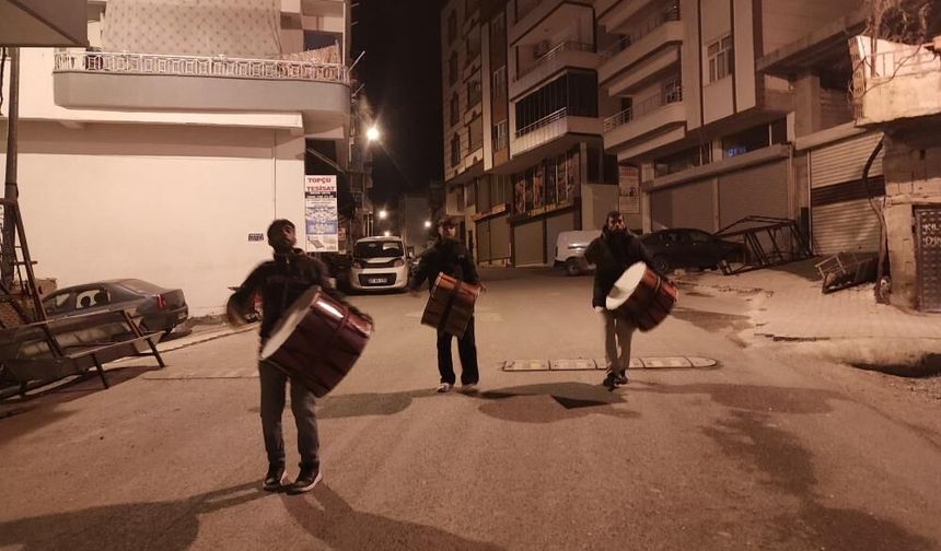 Diyarbakır’da sıra dışı sahur ritüeli