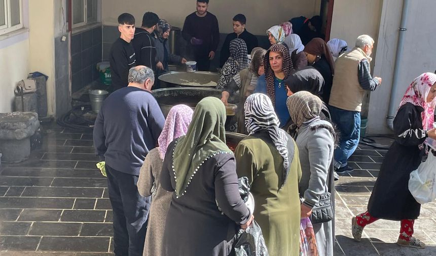 Diyarbakır’da Divan-Der’den Ramazan boyunca iftar ve yardım