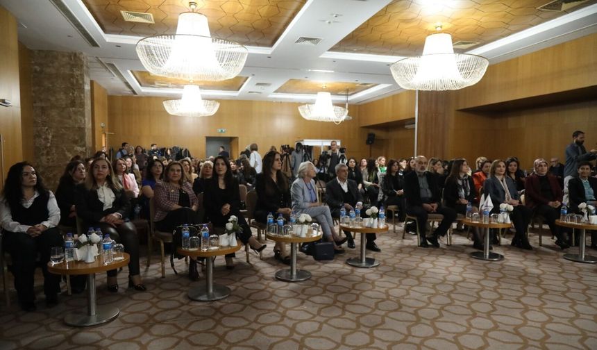Diyarbakır’da kadınlar barışı konuştu