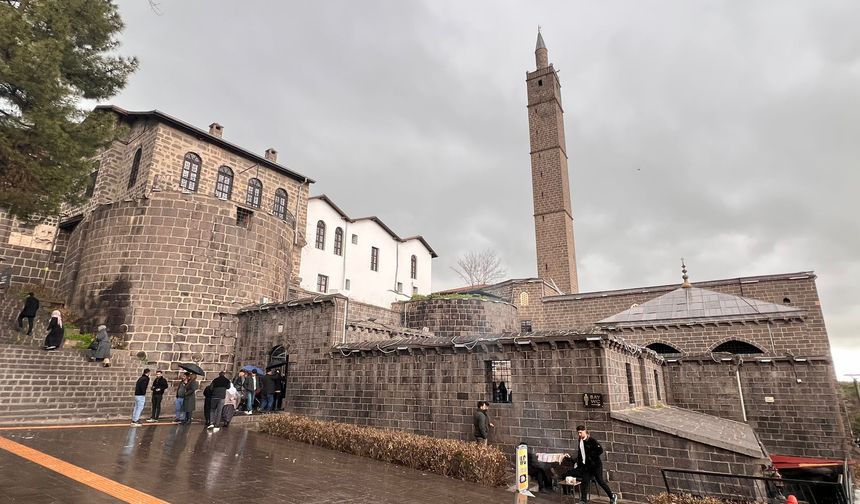 Diyarbakır’da İçkale’nin sırları ortaya çıktı! 500 Yıllık Emirle Genişletildi