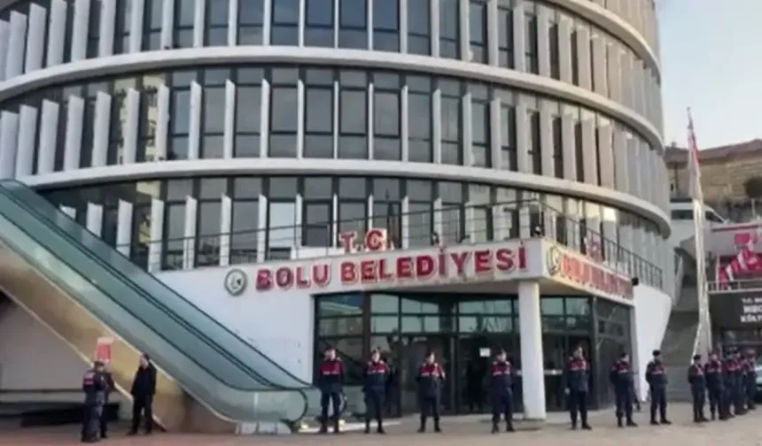 Bolu Belediyesi’ne operasyon: Binada arama yapıldı