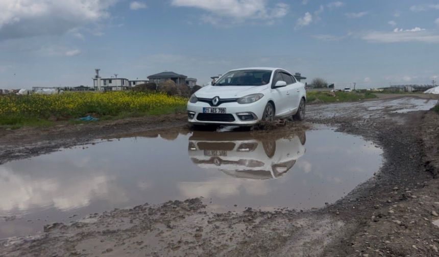 Diyarbakır'da 3 kilometrelik yol isyanı; 6 yıldır aynı çile!