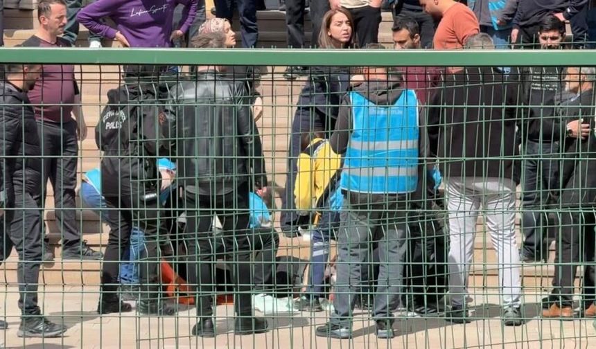 Diyarbakır’da adliye önünde aileler birbirine girdi: Yaralılar var