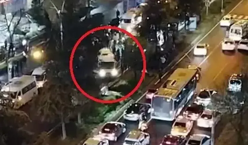 Diyarbakır’da minibüs ağaca çarptı: Çok sayıda yaralı