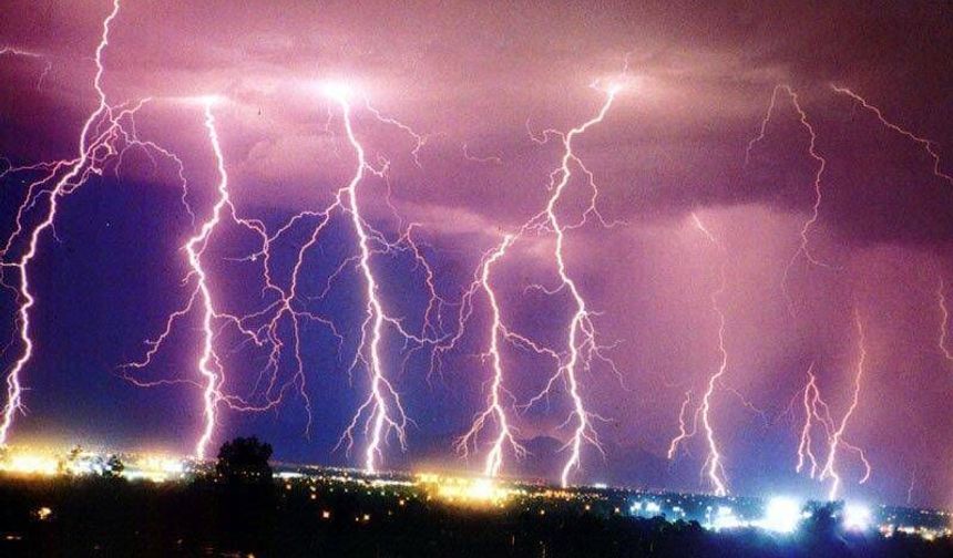 Diyarbakır’da korkutan olay: Yıldırım isabet eden kadın yaralandı