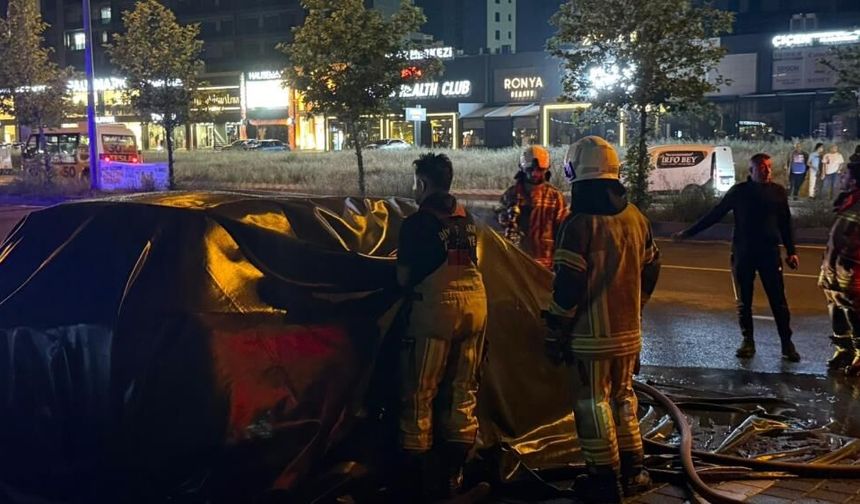 Diyarbakır’da elektrikli SUV alev aldı