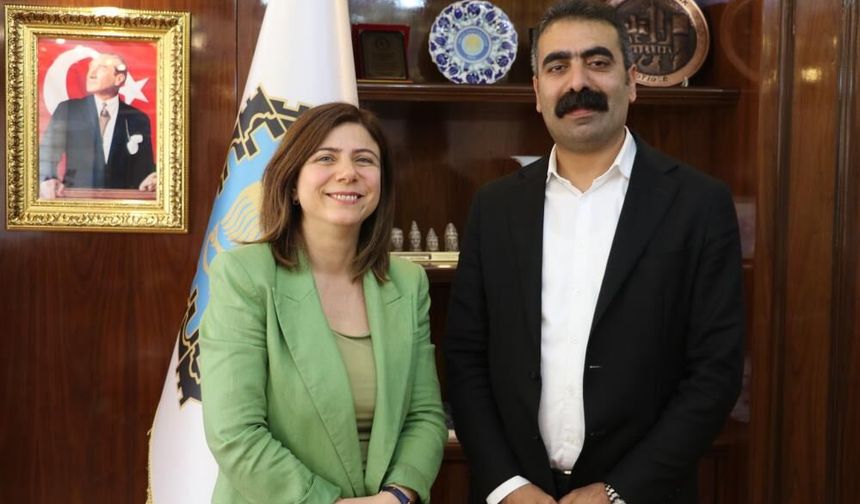 Diyarbakır’daki barış paneli için CHP ve MHP’ye davet