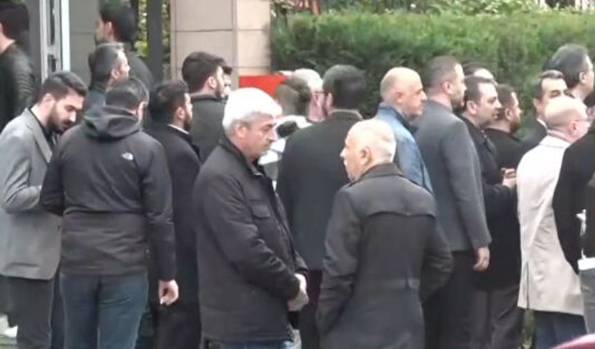 CHP Genel Merkezi önünde gerginlik