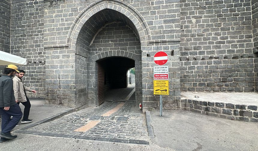Diyarbakır’ın gözbebeği İçkale otoparka döndü!