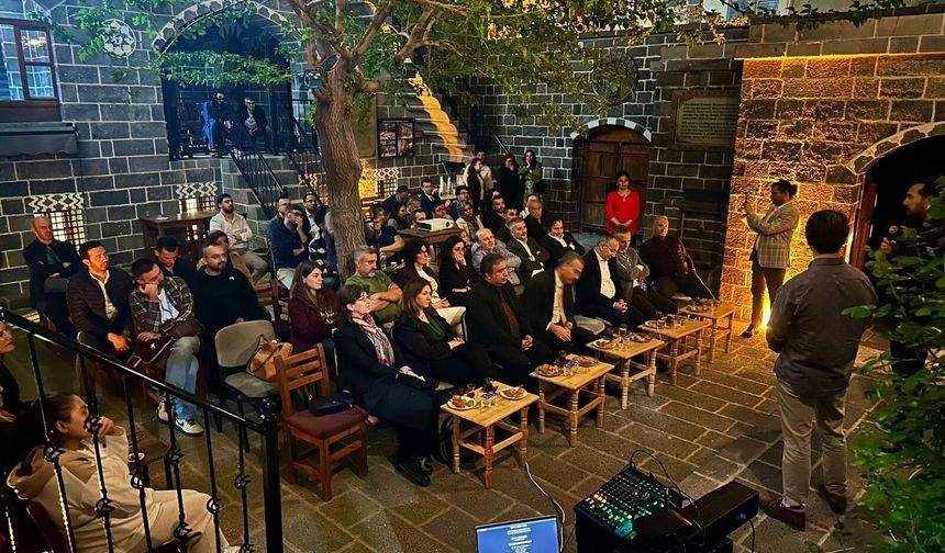 “İyi Günler İlerde” belgeselinin gala gösterimi Diyarbakır’da gerçekleştirildi