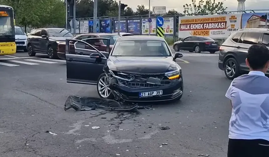 Diyarbakır-Elazığ kara yolunda kaza: Yaralılar var