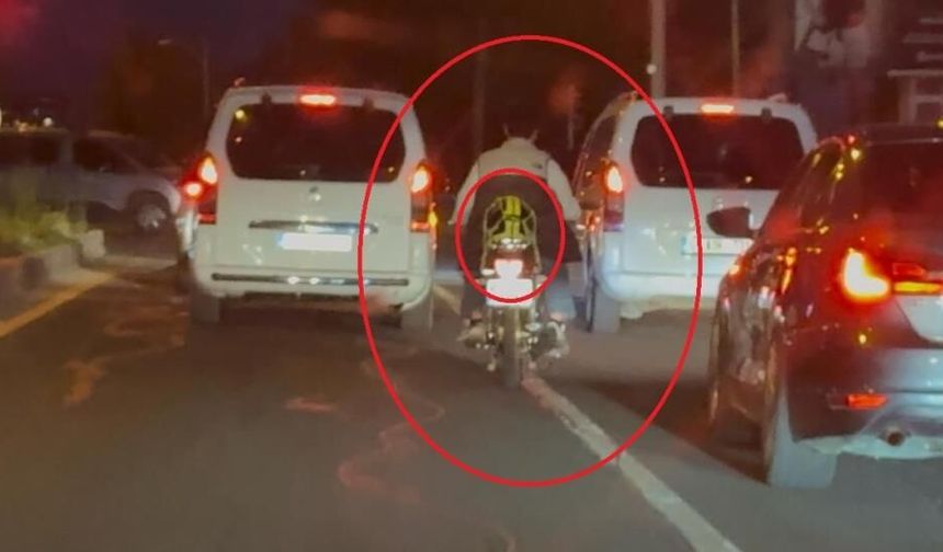 Diyarbakır’da şaşırtan görüntü: Motosiklet sürücüsü kaskı arkasına bağladı