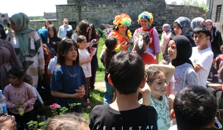 Diyarbakır'da anneler ve çocukları şenlikte buluştu