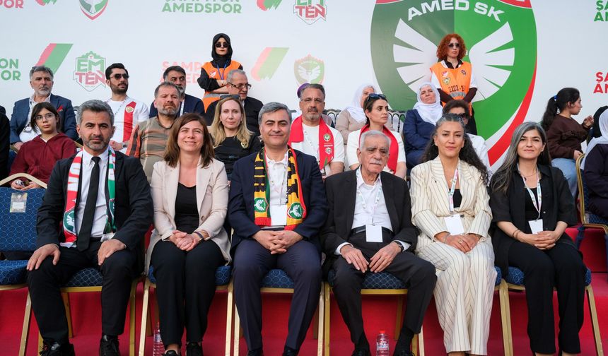 Eşbaşkan Bucak, Amedspor’un şampiyonluk coşkusuna ortak oldu