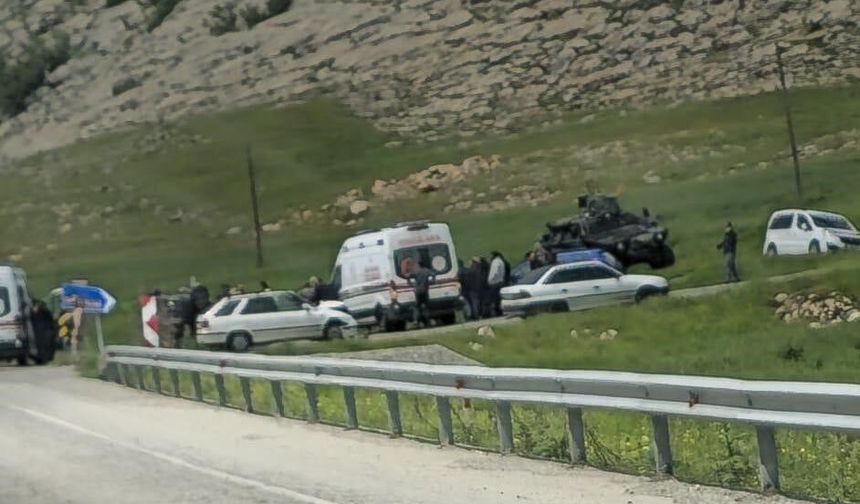 Diyarbakır'da öğrencileri taşıyan araç kaza yaptı: Çok sayıda yaralı