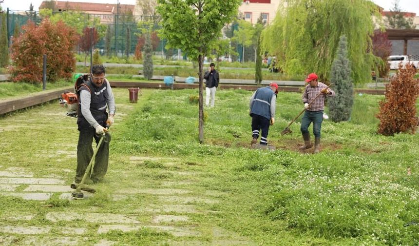 Diyarbakır’ın parkları yaza hazırlanıyor