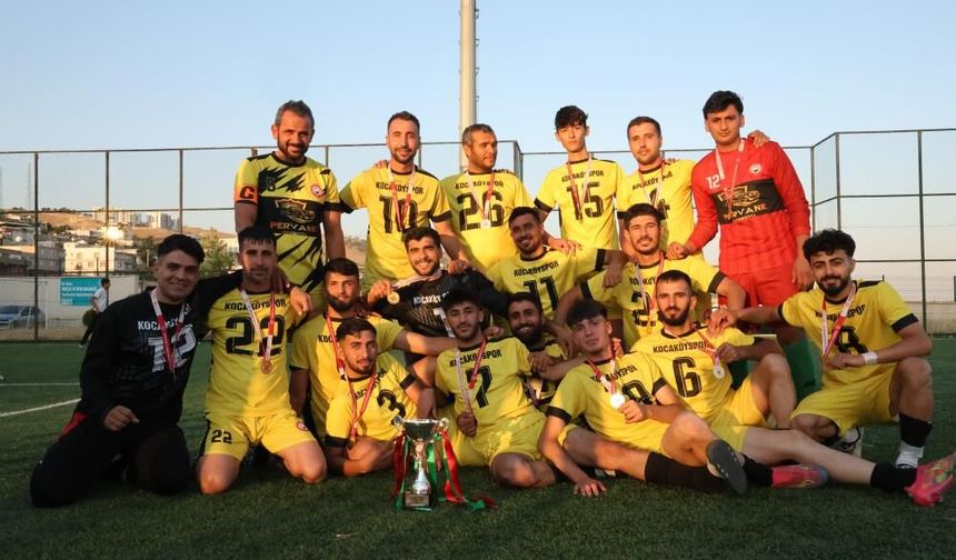 23’te 23 yaptılar! Transfer yapmadan namağlup şampiyonluk tarihe geçti