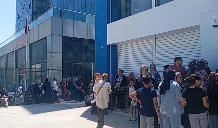 Diyarbakır’da aile kartı başvurularında uzun kuyruklar