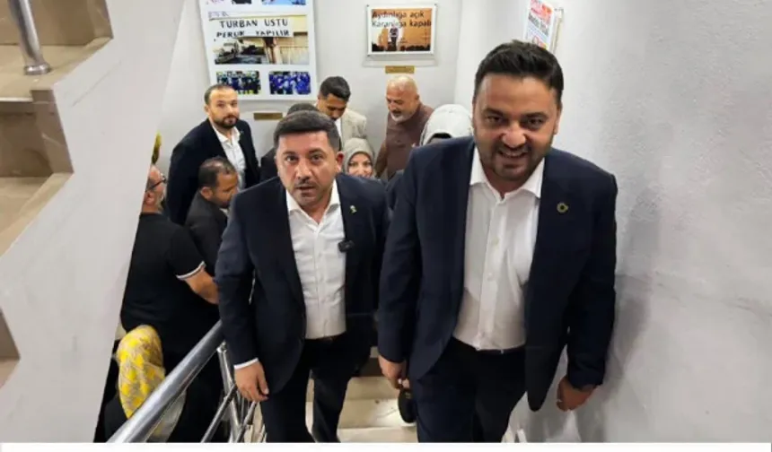 AK Partiye Geçen Rasim Arıdan Olay Hareket