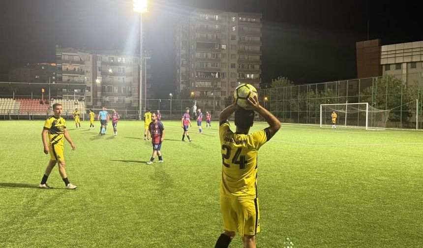 Diyarbakır futbolunda tarihi başarı! Kocaköyspor rakip tanımadı