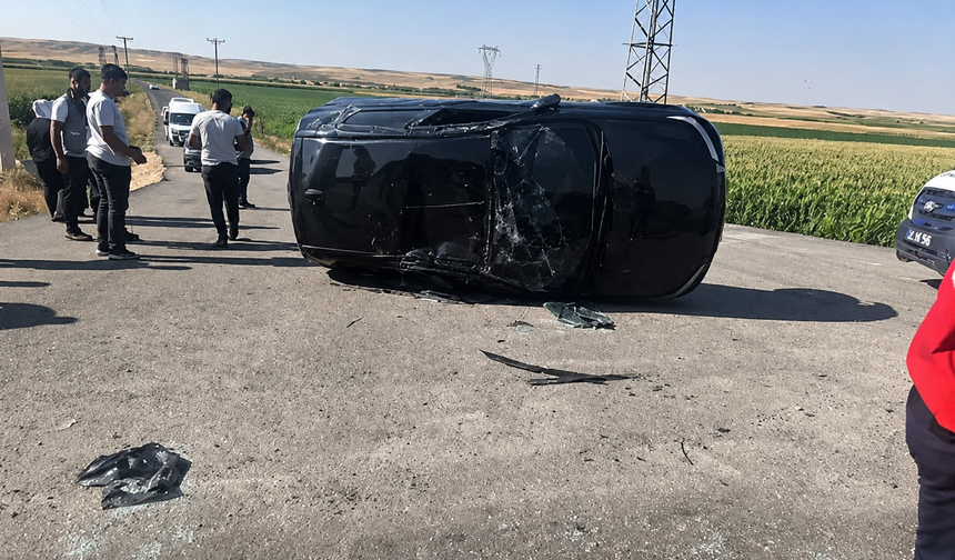 Diyarbakır’da Bismil'de feci kaza: Otomobil yan yattı, 7 yaralı