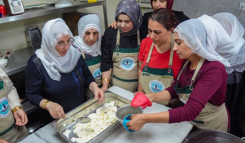 Diyarbakır'da kadınlara peynir yapma eğitimi