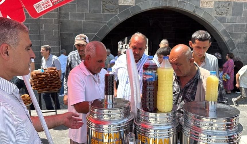 Diyarbakır’da yıllardır süren cuma geleneği bu hafta da yaşatıldı