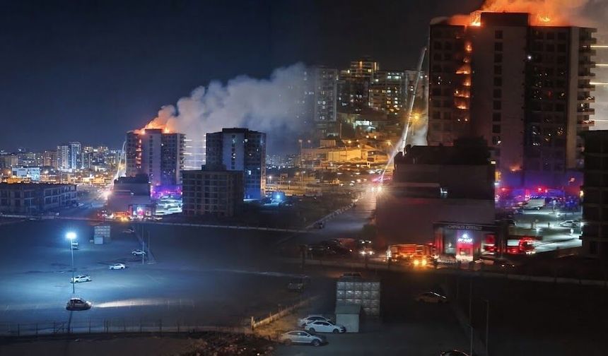 Son dakika: Diyarbakır’da plazada yangın çıktı