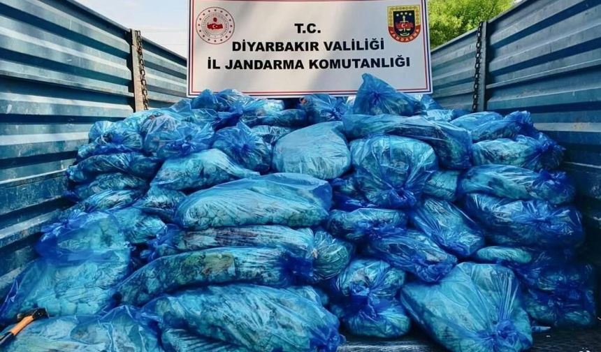 Diyarbakır’da halk sağlığını tehdit eden 3 ton iç yağ yakalandı