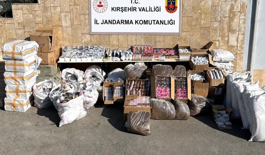 Diyarbakır çıkışlı TIR’dan 12,5 milyon TL’lik kaçak eşya çıktı