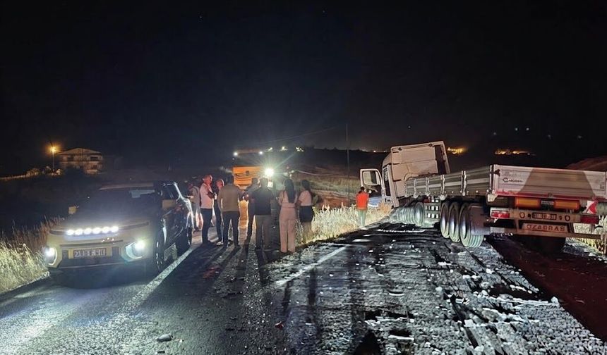 Diyarbakır’da feci kaza: Hatalı sollama 2 can aldı