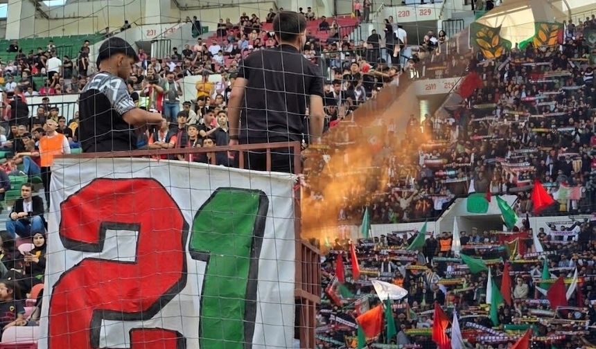 Amedspor’da tarihi karar! Taraftarlar tek tribünde birleşiyor