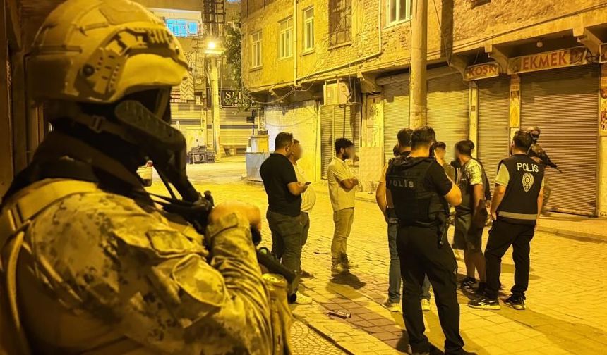 Diyarbakır Bağlar’a gece baskını