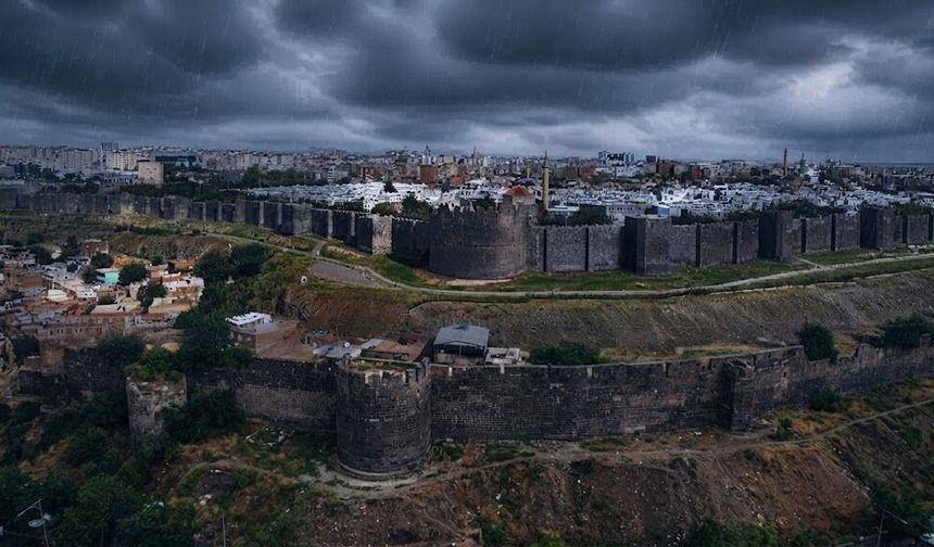 Diyarbakır’da sıcaklıklar düşüyor: 3 ilçede sağanak bekleniyor