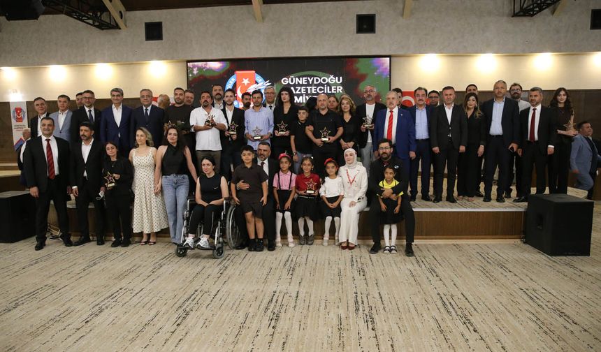 Diyarbakır’da GGC’nin ödülleri sahiplerine verildi