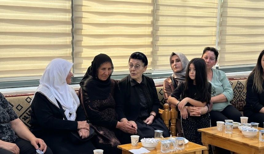 Narin Güran’ın ailesinden Leyla Zana’ya taziye ziyareti